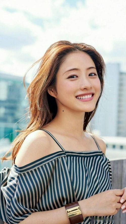 国产女人18毛片水真多18,揭秘真实水润肌肤的秘密